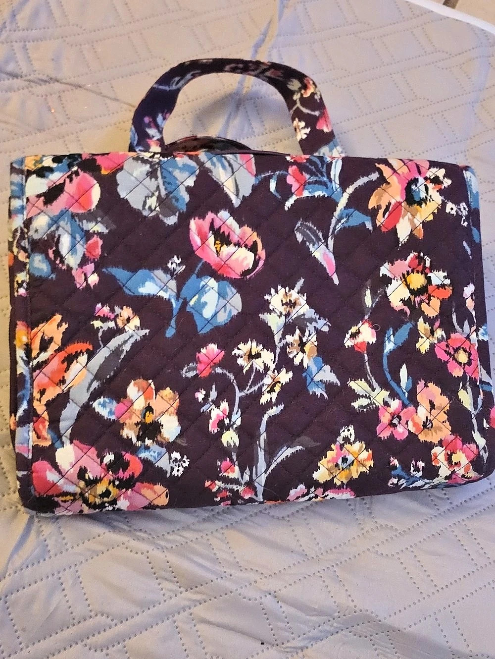 Vera Bradley Quilted Hanging Travel Organizer / Toiletry Bag